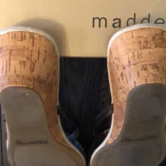 Madden Girl Low Wedge Heel Thong-Sandal Sz 7.5 Brown Bronze #267L - Picture 6 of 8